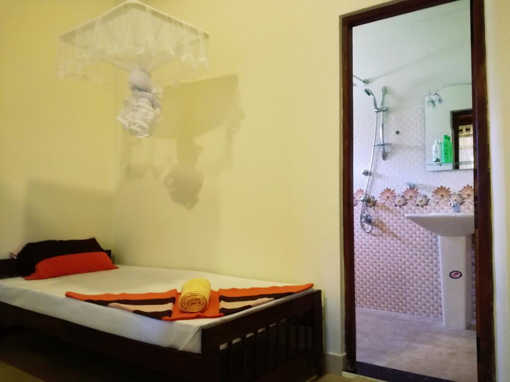 Golden Beach Rest Hotel Tangalle Zewnętrze zdjęcie