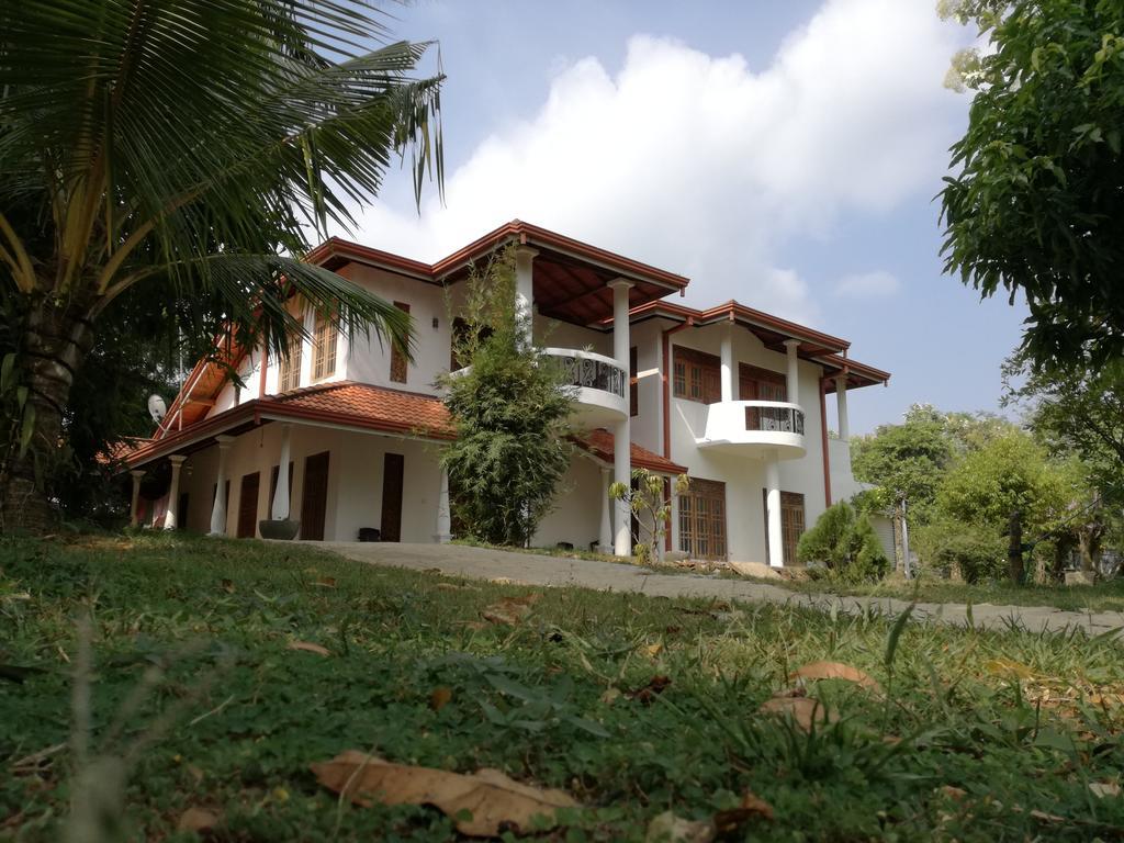 Golden Beach Rest Hotel Tangalle Zewnętrze zdjęcie